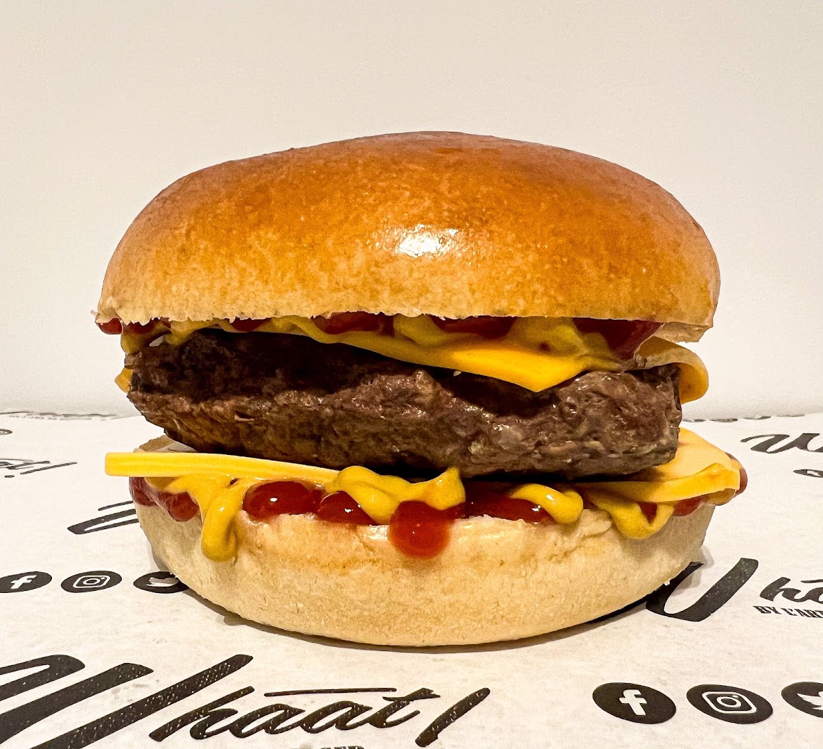 Whaat ! Distributeur de Burgers Saran · Photos 8
